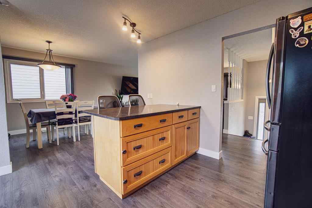 MLS® A2257649 - 658 50A Avenue W in NONE Claresholm, Residential