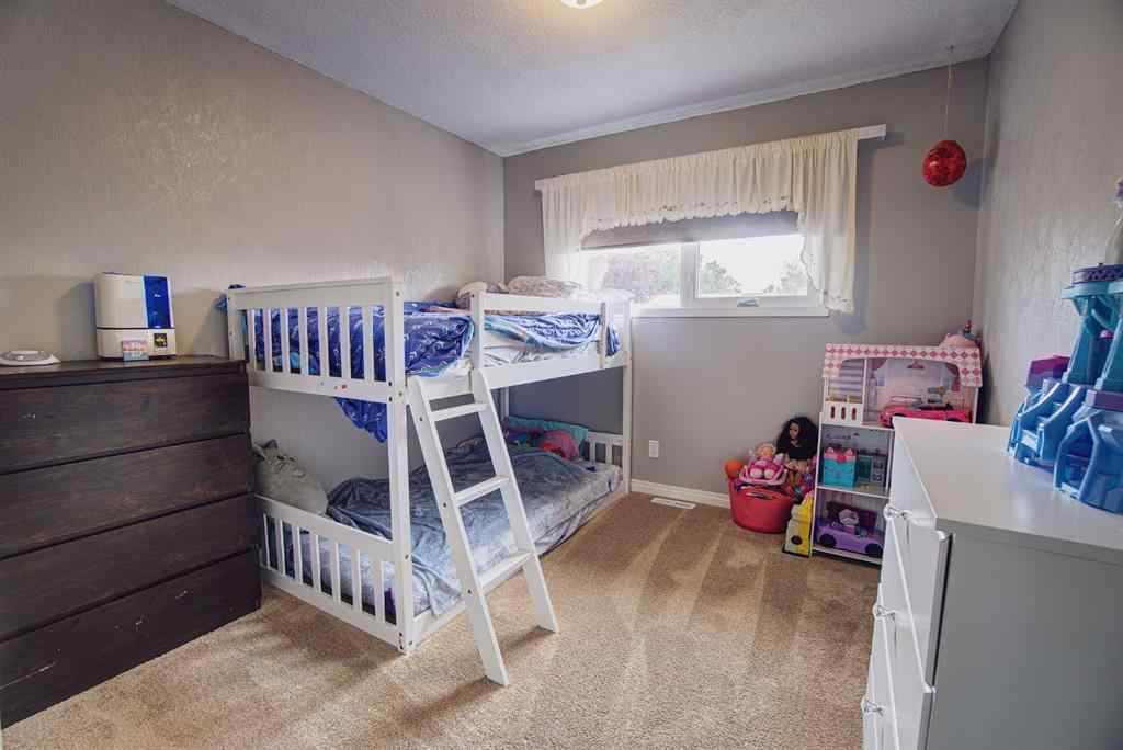 MLS® A2257649 - 658 50A Avenue W in NONE Claresholm, Residential