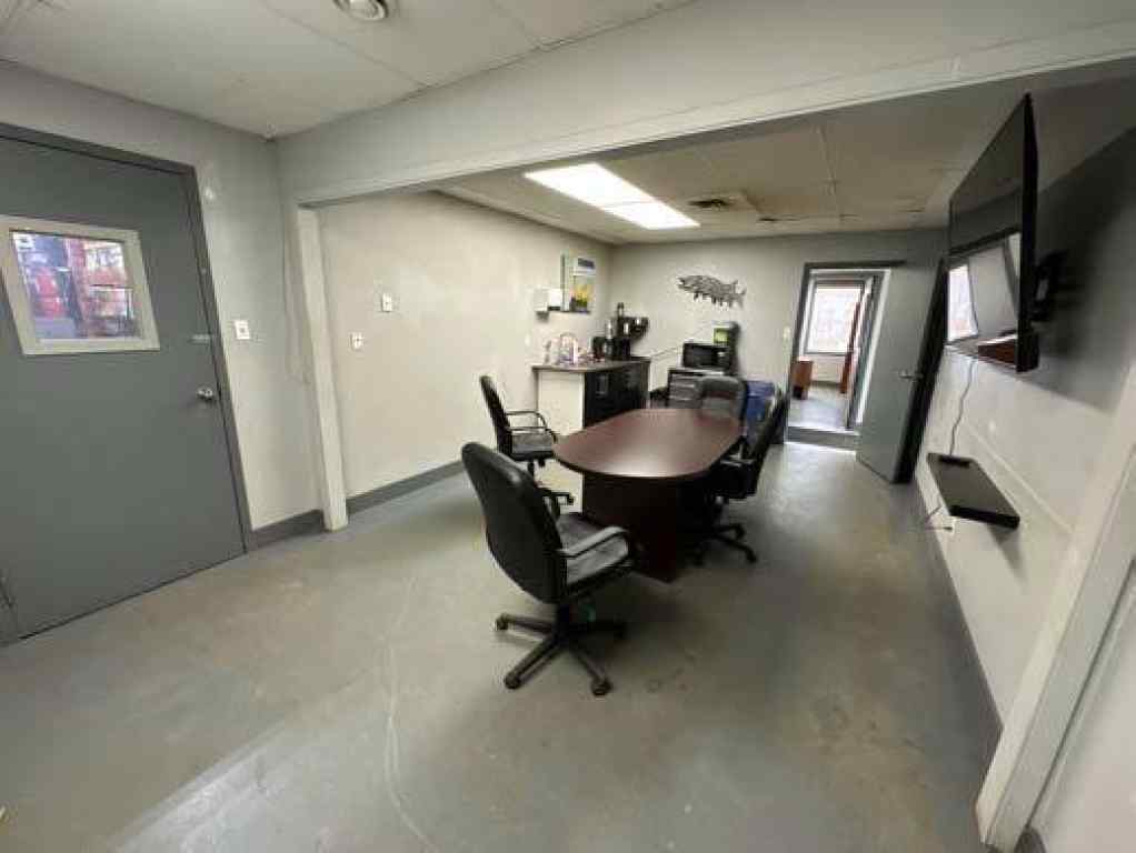 MLS® A2257650 - 5110 76 Avenue SE in Foothills Calgary, Commercial