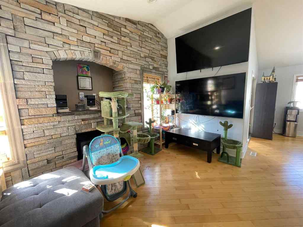 MLS® A2257651 - 122 Muldoon Crescent  in Eaton Hinton, Residential