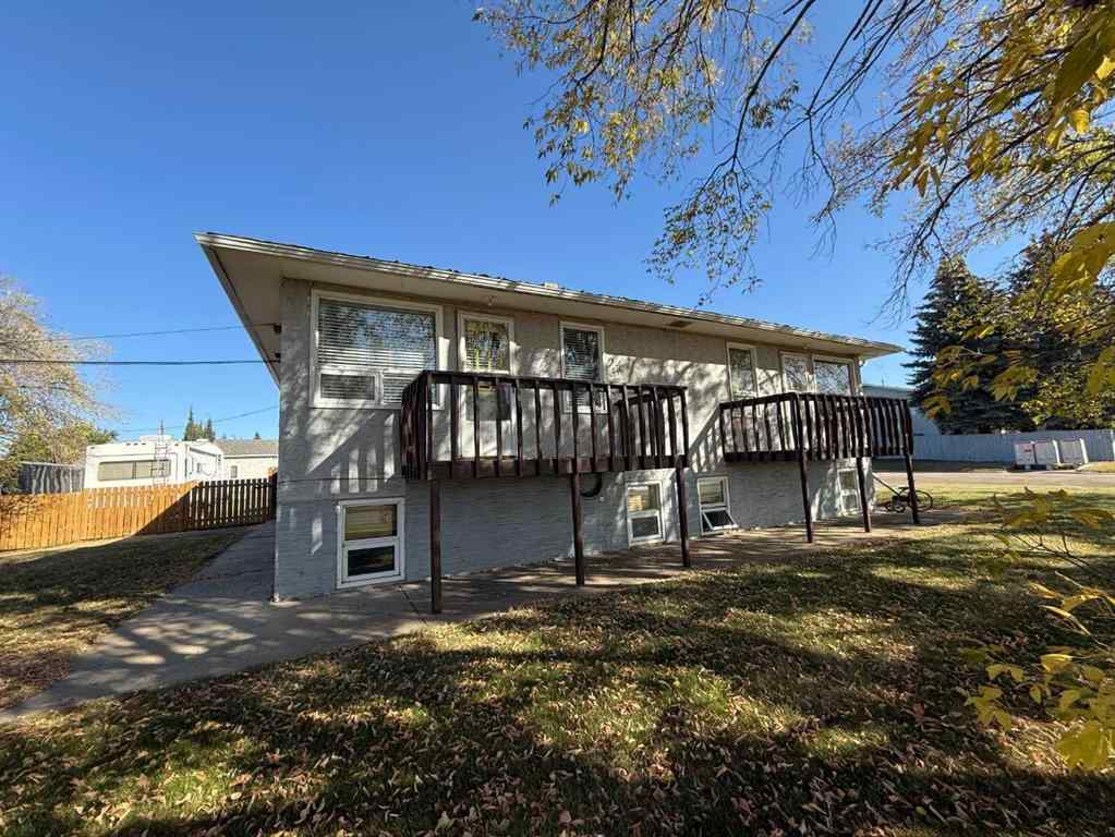 MLS® A2257652 - 3904 42 Street   in Riverside Ponoka, Multi-Family