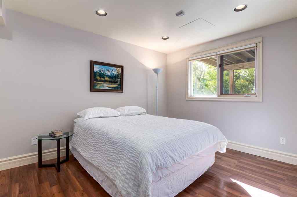 MLS® A2257654 - 1235 16a Street NW in Hounsfield Heights/Briar Hill Calgary, Residential