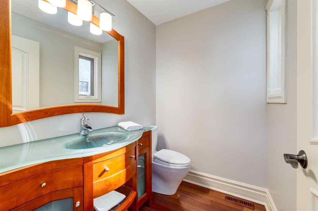 MLS® A2257654 - 1235 16a Street NW in Hounsfield Heights/Briar Hill Calgary, Residential