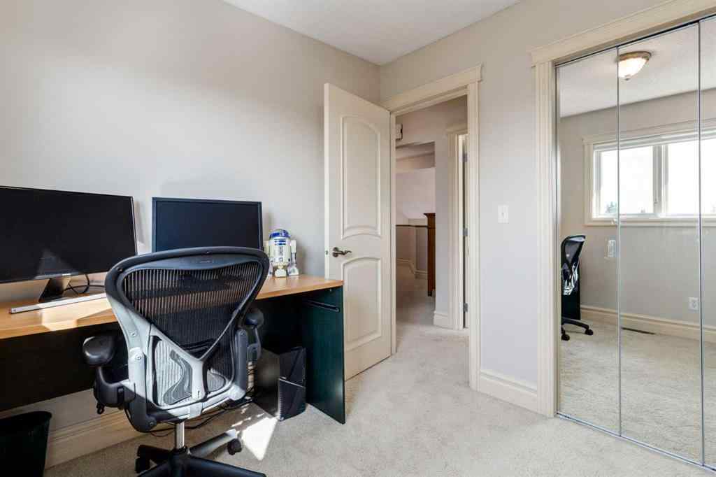 MLS® A2257654 - 1235 16a Street NW in Hounsfield Heights/Briar Hill Calgary, Residential