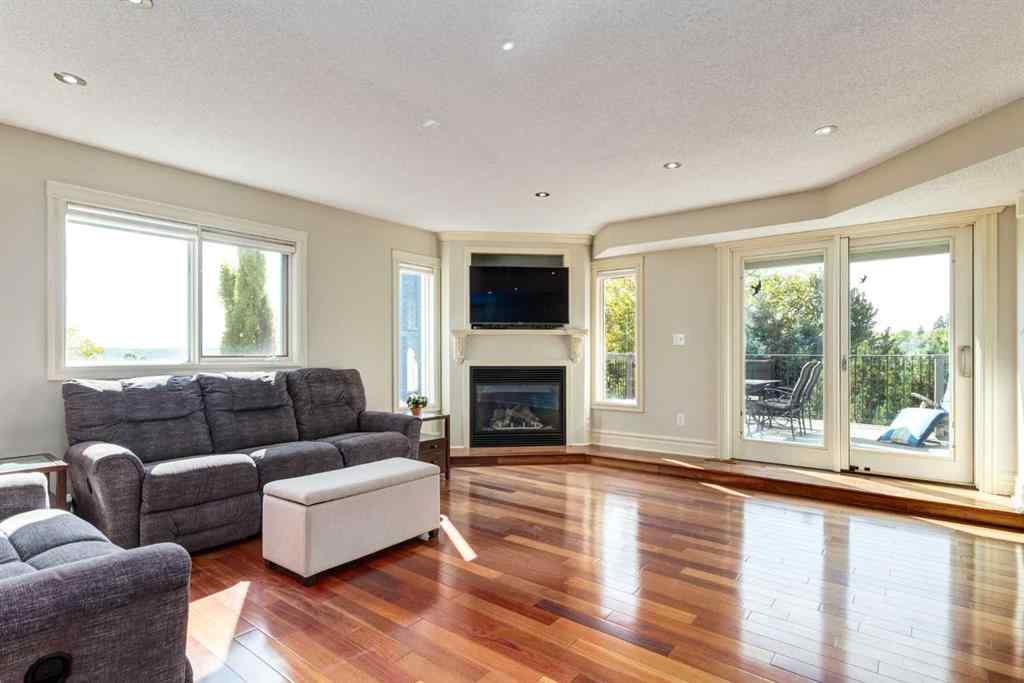 MLS® A2257654 - 1235 16a Street NW in Hounsfield Heights/Briar Hill Calgary, Residential