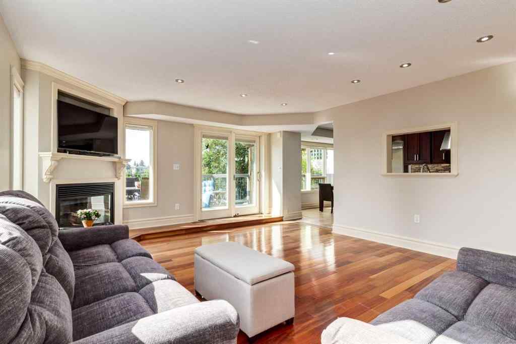 MLS® A2257654 - 1235 16a Street NW in Hounsfield Heights/Briar Hill Calgary, Residential