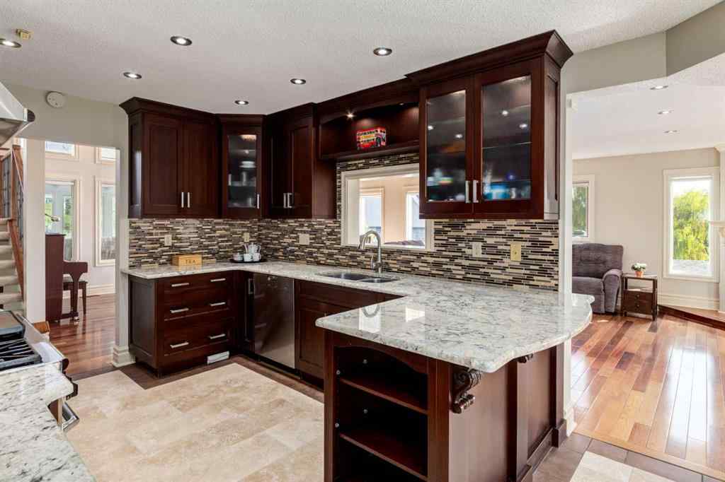 MLS® A2257654 - 1235 16a Street NW in Hounsfield Heights/Briar Hill Calgary, Residential