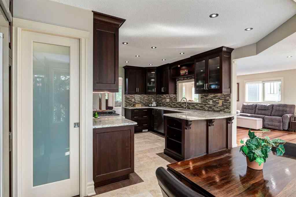 MLS® A2257654 - 1235 16a Street NW in Hounsfield Heights/Briar Hill Calgary, Residential