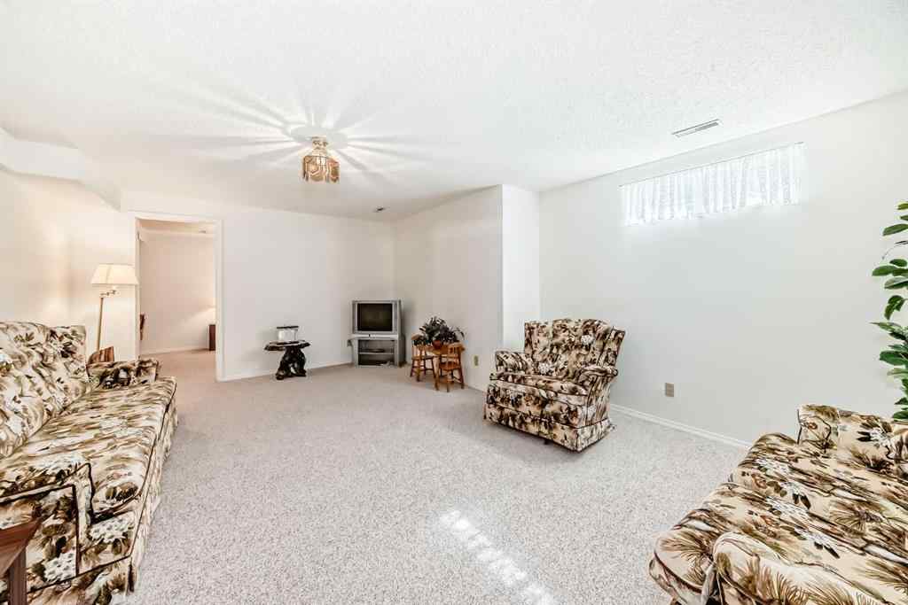 MLS® A2257658 - 44 Hawkside Park NW in Hawkwood Calgary, Residential