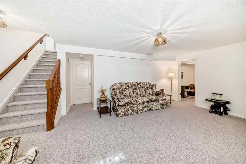 MLS® A2257658 - 44 Hawkside Park NW in Hawkwood Calgary, Residential
