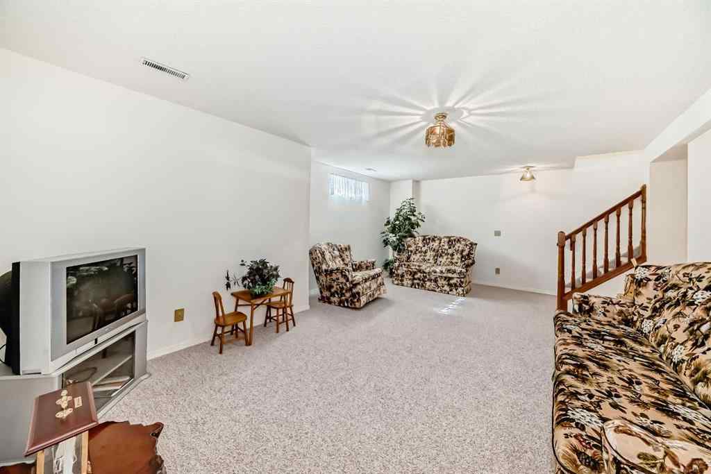 MLS® A2257658 - 44 Hawkside Park NW in Hawkwood Calgary, Residential
