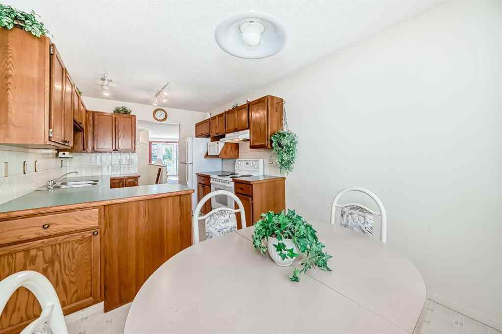 MLS® A2257658 - 44 Hawkside Park NW in Hawkwood Calgary, Residential