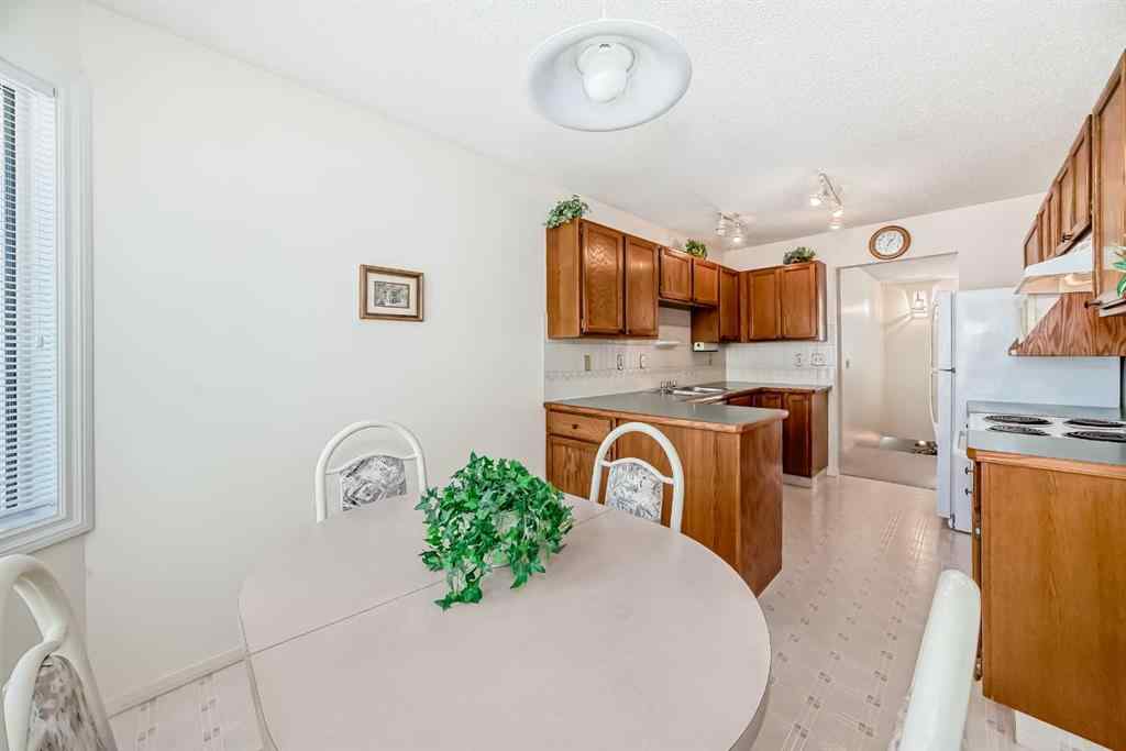 MLS® A2257658 - 44 Hawkside Park NW in Hawkwood Calgary, Residential