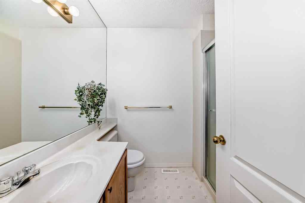 MLS® A2257658 - 44 Hawkside Park NW in Hawkwood Calgary, Residential