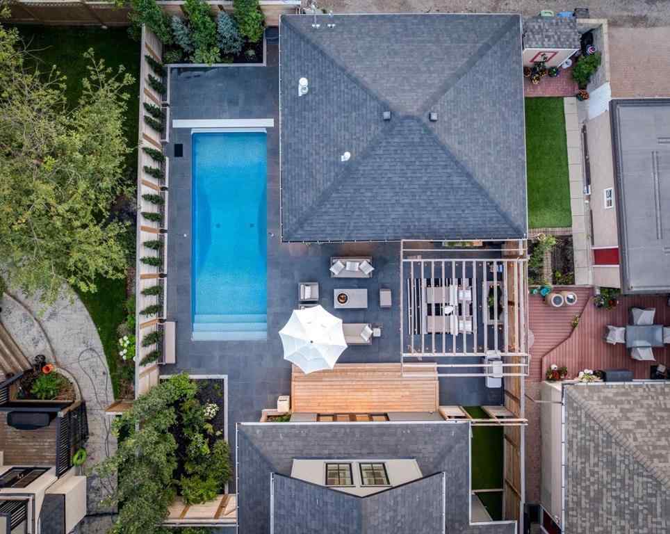 MLS® A2257661 - 1927 12 Street SW in Upper Mount Royal Calgary, Residential