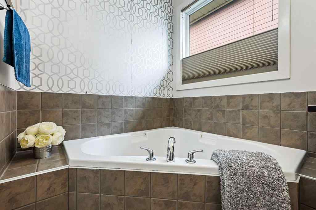 MLS® A2257667 - 509 Boulder Creek Circle SE in Boulder Creek Estates Langdon, Residential