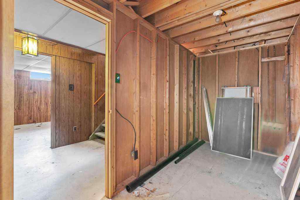 MLS® A2257673 - 1212 Lake Sylvan Drive  in Bonavista Downs Calgary, Residential