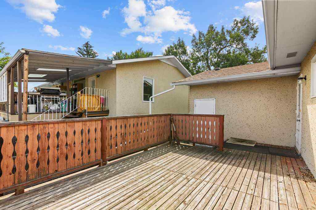 MLS® A2257673 - 1212 Lake Sylvan Drive  in Bonavista Downs Calgary, Residential