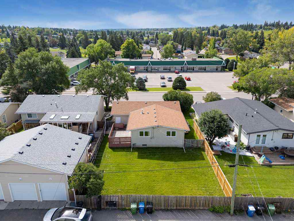 MLS® A2257673 - 1212 Lake Sylvan Drive  in Bonavista Downs Calgary, Residential