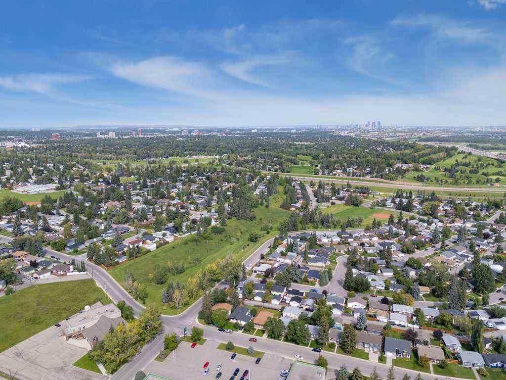 MLS® A2257673 - 1212 Lake Sylvan Drive  in Bonavista Downs Calgary, Residential