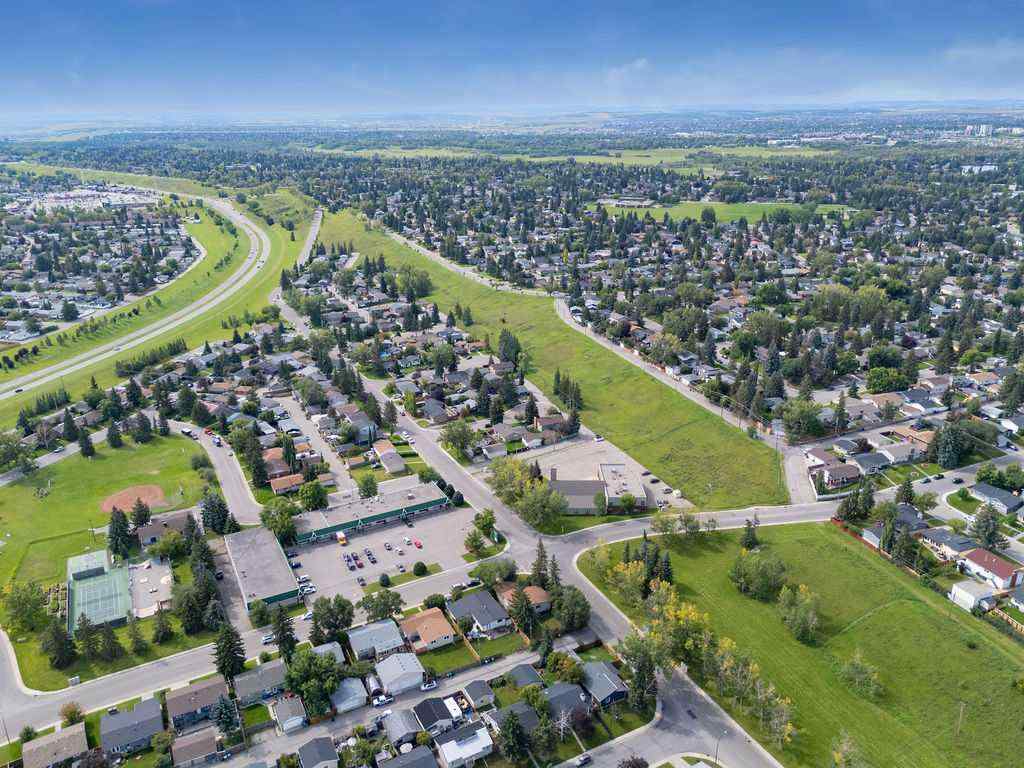 MLS® A2257673 - 1212 Lake Sylvan Drive  in Bonavista Downs Calgary, Residential