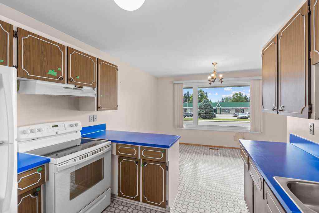 MLS® A2257673 - 1212 Lake Sylvan Drive  in Bonavista Downs Calgary, Residential