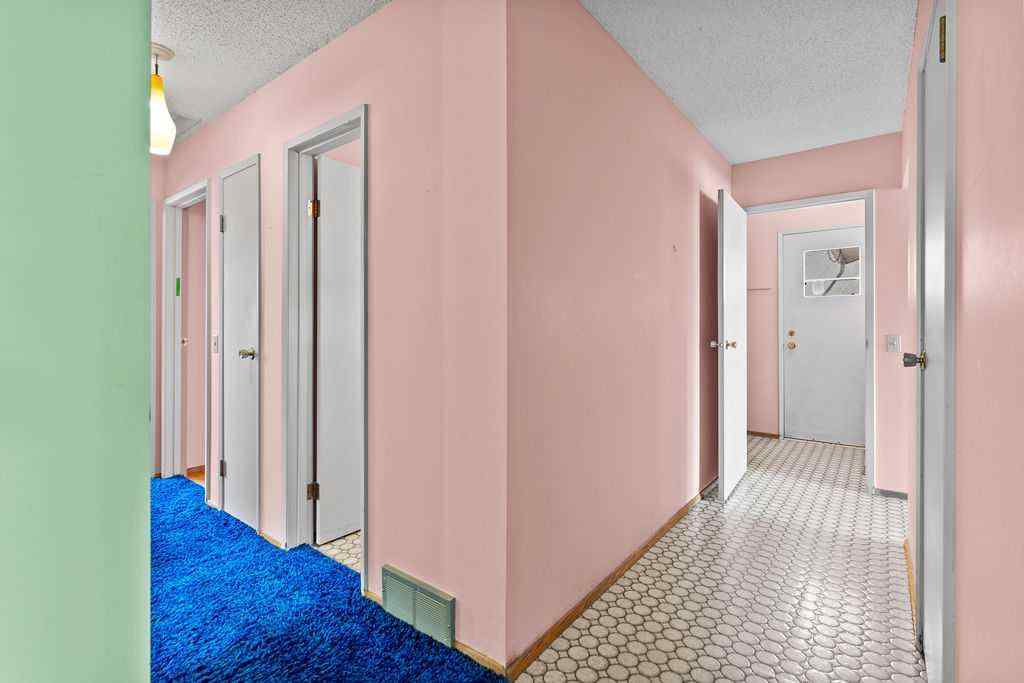 MLS® A2257673 - 1212 Lake Sylvan Drive  in Bonavista Downs Calgary, Residential