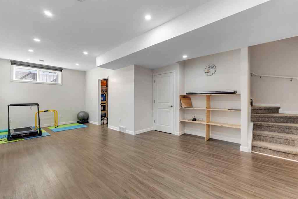 MLS® A2257674 - 231 Lavender Manor SE in Rangeview Calgary, Residential
