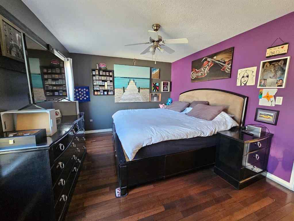 MLS® A2257679 - 9622 65 Avenue  in Country Club Estates Grande Prairie, Residential