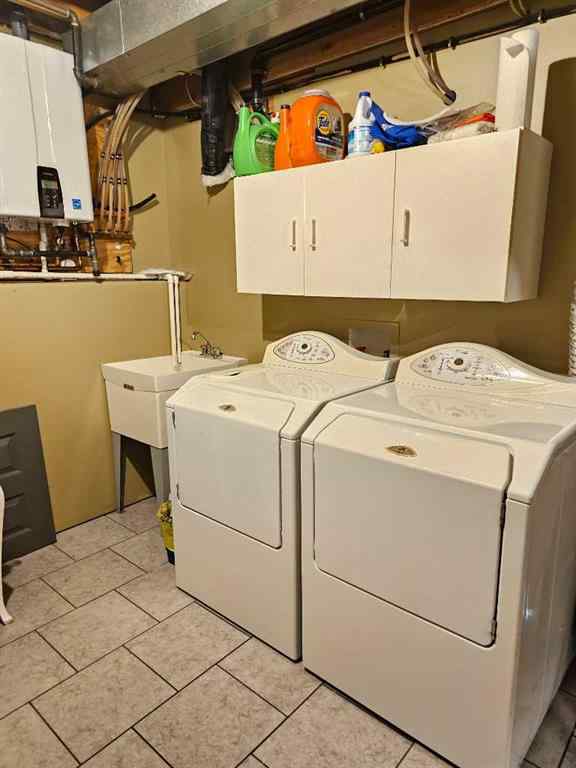 MLS® A2257679 - 9622 65 Avenue  in Country Club Estates Grande Prairie, Residential