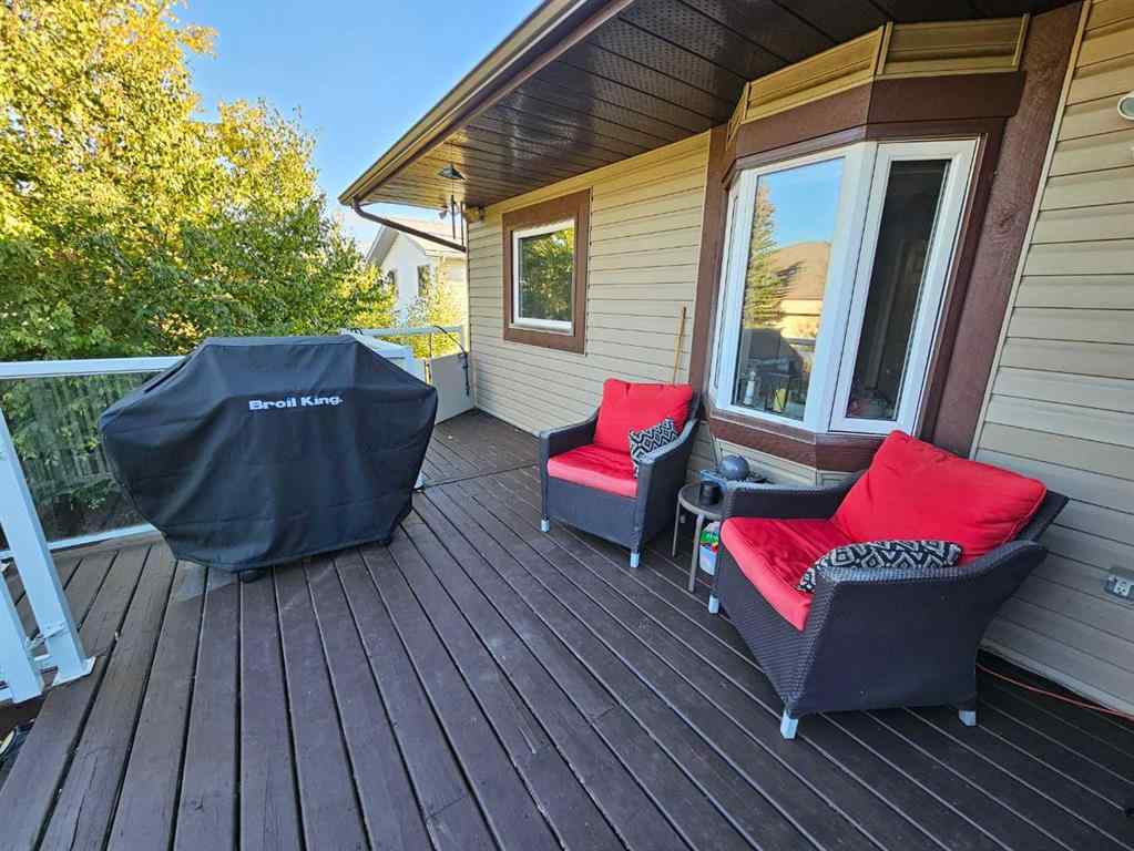 MLS® A2257679 - 9622 65 Avenue  in Country Club Estates Grande Prairie, Residential