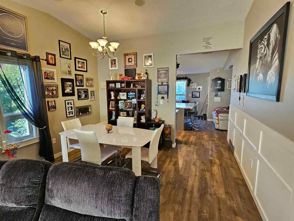 MLS® A2257679 - 9622 65 Avenue  in Country Club Estates Grande Prairie, Residential