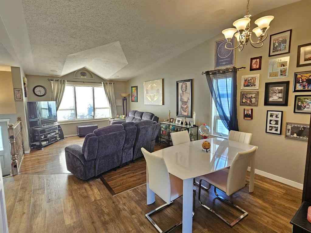 MLS® A2257679 - 9622 65 Avenue  in Country Club Estates Grande Prairie, Residential
