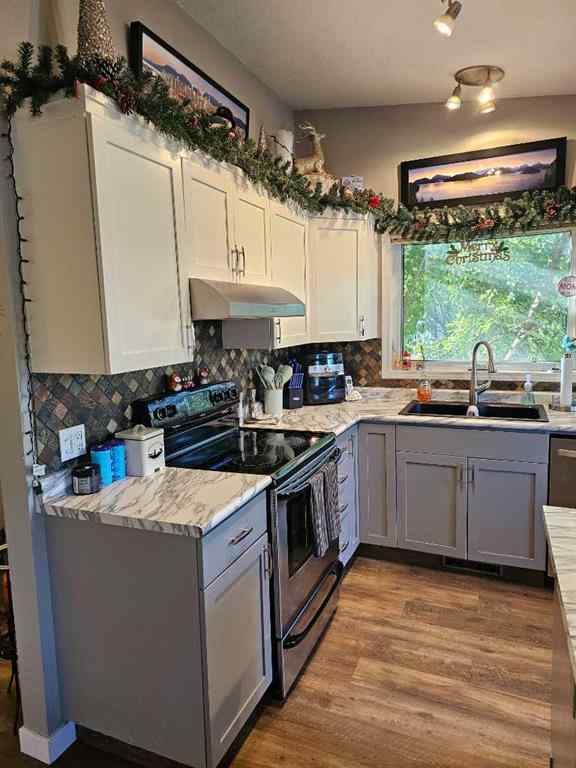 MLS® A2257679 - 9622 65 Avenue  in Country Club Estates Grande Prairie, Residential