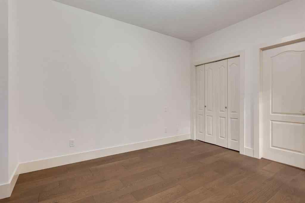 MLS® A2257690 - 2964 Signal Hill Drive SW in Signal Hill Calgary, Residential