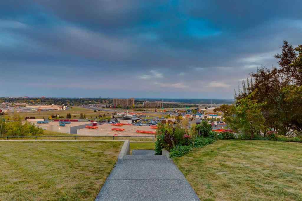 MLS® A2257690 - 2964 Signal Hill Drive SW in Signal Hill Calgary, Residential