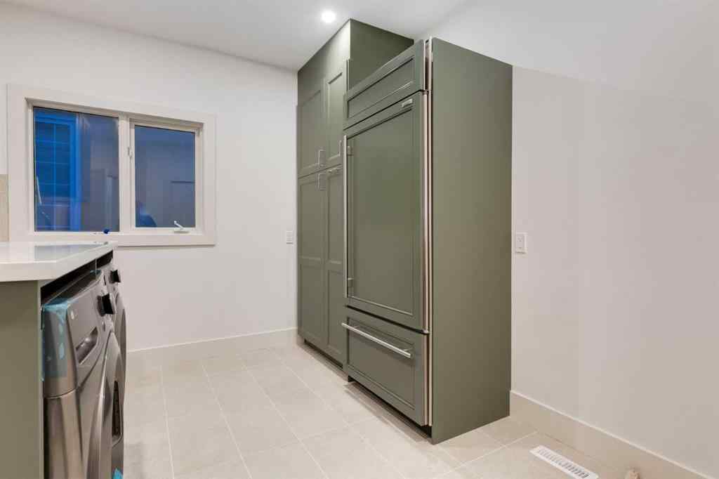 MLS® A2257690 - 2964 Signal Hill Drive SW in Signal Hill Calgary, Residential