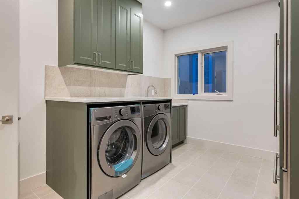 MLS® A2257690 - 2964 Signal Hill Drive SW in Signal Hill Calgary, Residential
