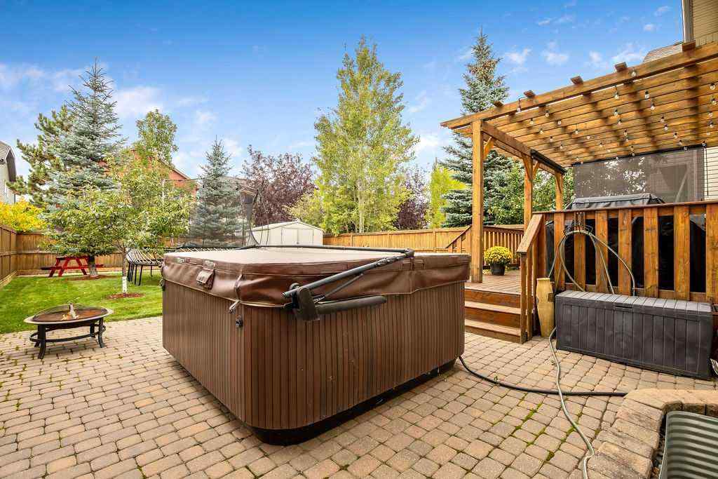 MLS® A2257695 - 500 Cougar Ridge Drive SW in Cougar Ridge Calgary, Residential