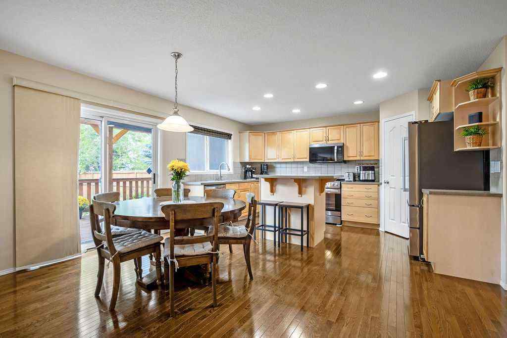MLS® A2257695 - 500 Cougar Ridge Drive SW in Cougar Ridge Calgary, Residential