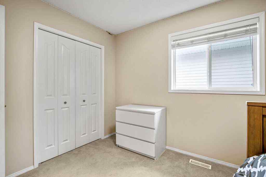 MLS® A2257695 - 500 Cougar Ridge Drive SW in Cougar Ridge Calgary, Residential