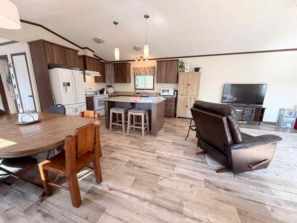 MLS® A2257701 - 12104 TWP RD 792   in NONE Rural Saddle Hills County, Residential