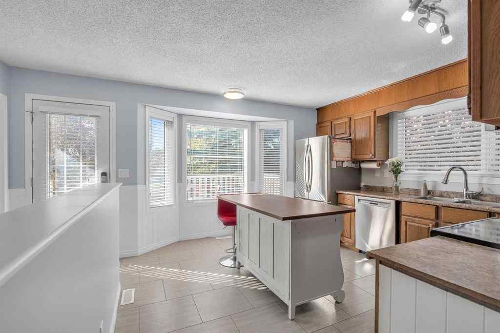 MLS® A2257703 - 1318 Whitfield Avenue  in NONE Crossfield, Residential