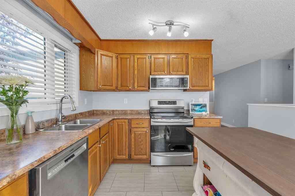 MLS® A2257703 - 1318 Whitfield Avenue  in NONE Crossfield, Residential