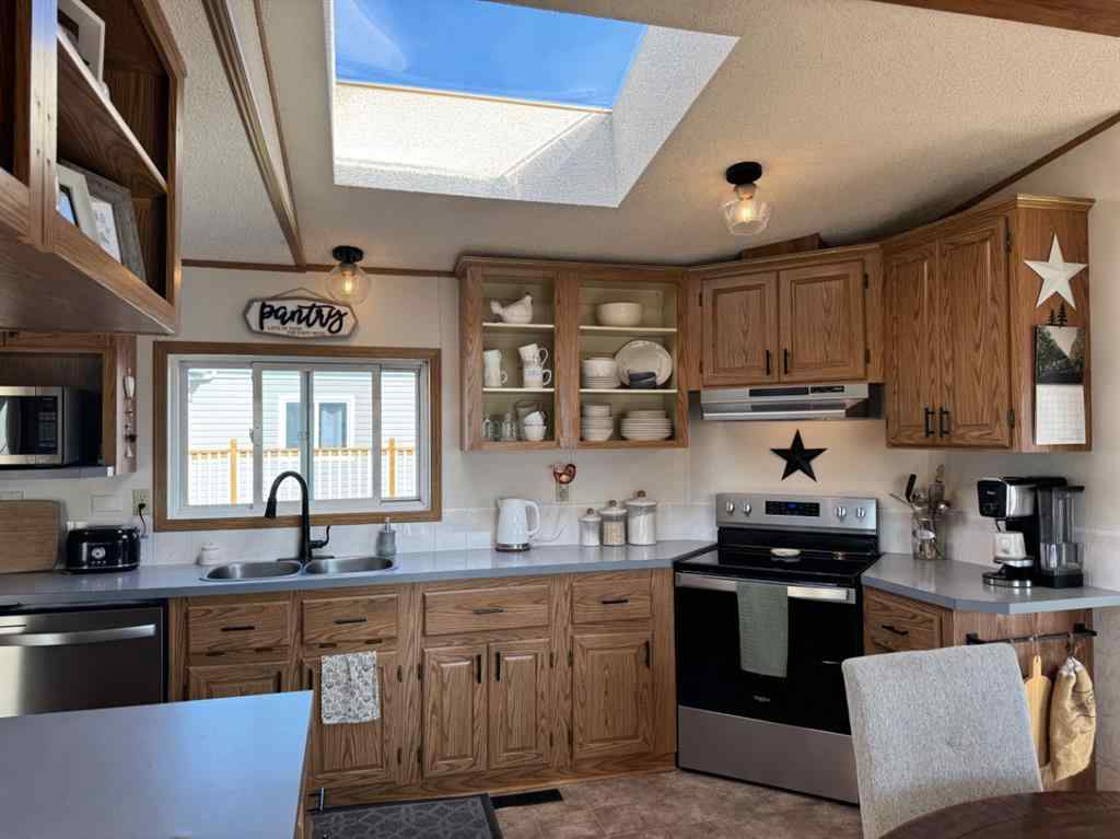 MLS® A2257706 - 10400 98 Street  in NONE Fairview, Residential