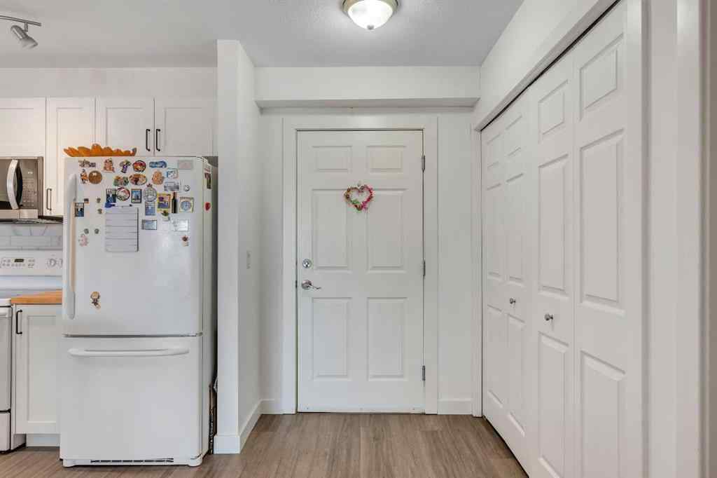 MLS® A2257710 - Unit #302 1724 26 Avenue SW in Bankview Calgary, Residential