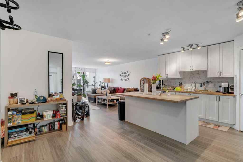 MLS® A2257710 - Unit #302 1724 26 Avenue SW in Bankview Calgary, Residential