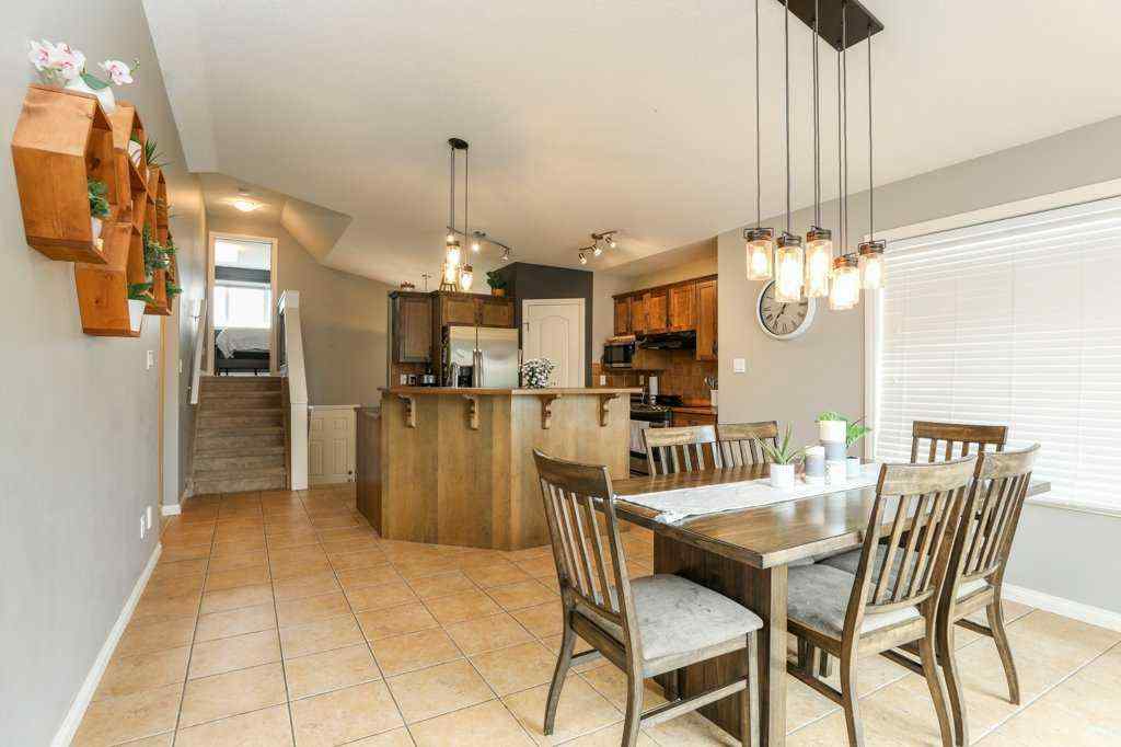 MLS® A2257713 - 329 Grizzly Crescent  N in Uplands Lethbridge, Residential