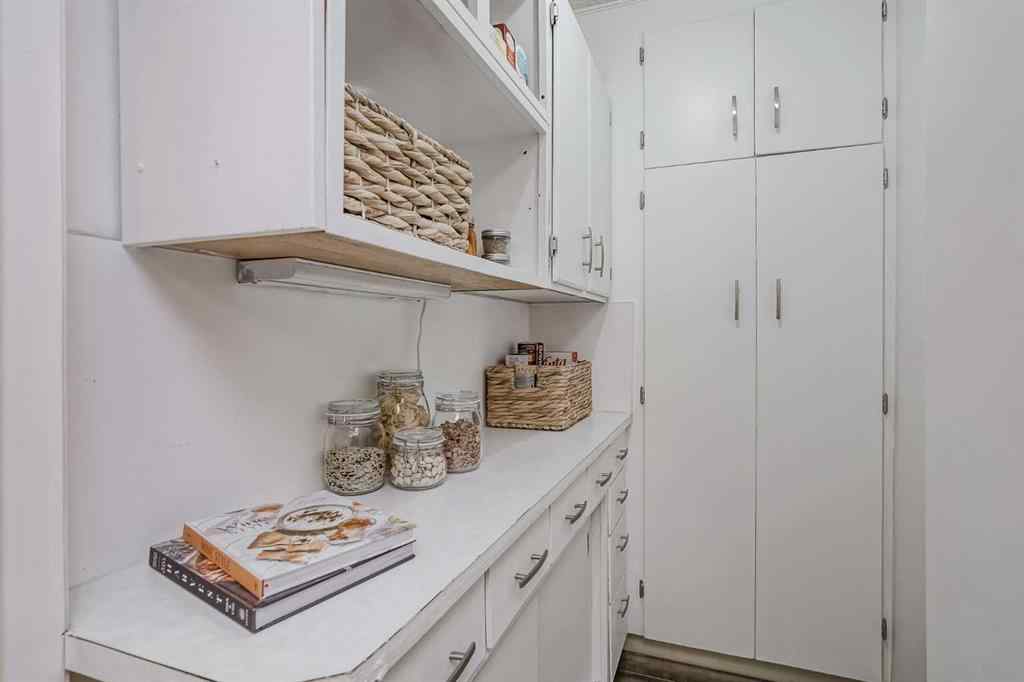 MLS® A2257715 - Unit #2310 4001B 49 Street NW in Varsity Calgary, Residential