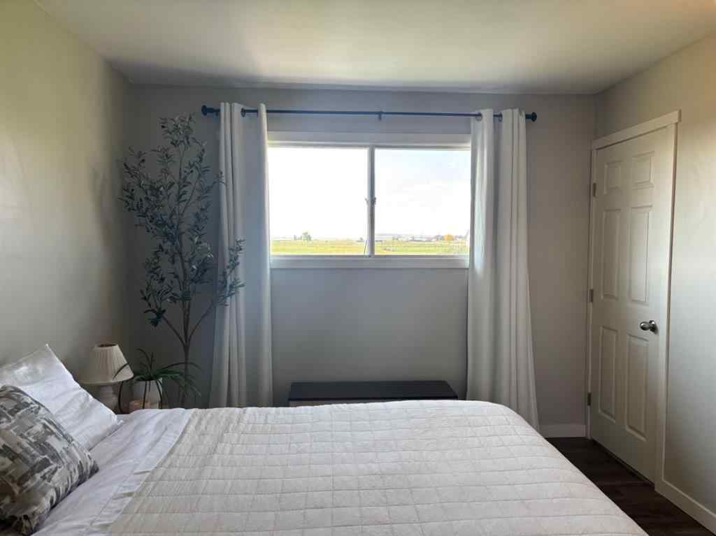 MLS® A2257719 - 122 S 3 Street W in NONE Magrath, Residential